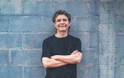 Lô Borges em estado grave, mas estável: cantor passa por traqueostomia em BH