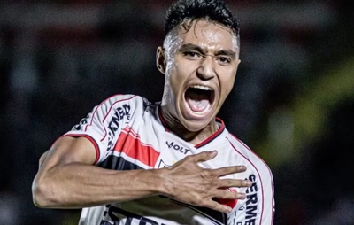Jogador do Bragantino, Pedro Severino recebe alta após 96 dias de internação hospitalar