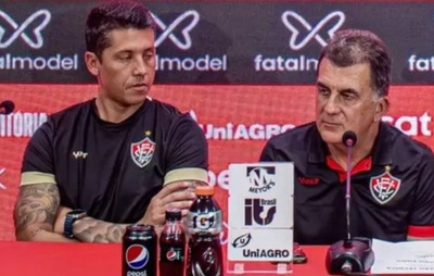 Carpini evita 'centralização' e diz que contratações do Vitória não depende só dele
