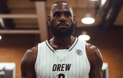 LeBron James alimenta rumores sobre aposentadoria com postagem enigmática