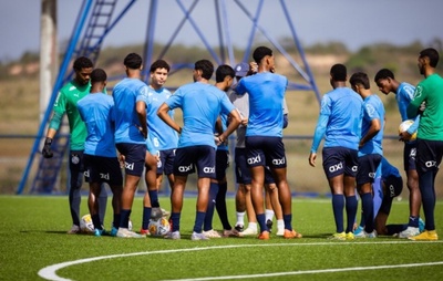 Sem Ceni e profissionais, Bahia encerra preparação para duelo frente ao Confiança