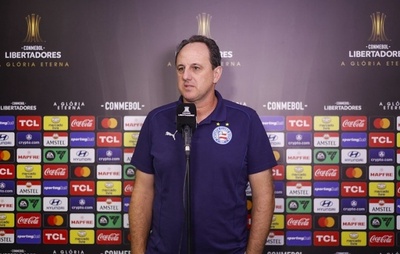 "Arriscamos no momento errado e pagamos o preço", avalia Rogério Ceni após derrota