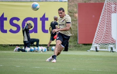 Vitória fecha preparação e relaciona 26 jogadores para enfrentar o Criciúma