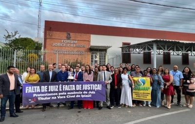 OAB Ipiaú comemora um ano sem juiz cível com bolo e alerta para paralisação de 11 mil processos