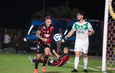 Vitória abre 2 a 0, mas leva gol no final e cede empate para o Juventude