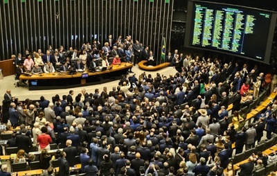 Hugo Motta vai tentar votar o projeto que amplia de 513 para 527 a quantidade de deputados federais