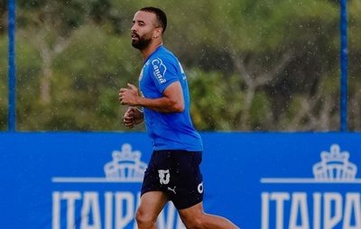 Bahia intensifica preparação contra Red Bull Bragantino com treinos táticos e movimentação no departamento médico