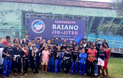 Equipe de Santa Cruz Cabrália se destaca com 37 medalhas na abertura do Baiano de Jiu-Jitsu 2025