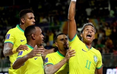 Brasil goleia Omã e avança às quartas da Copa do Mundo de Futebol de Areia com 100% de aproveitamento