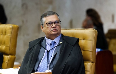 Ministro Flávio Dino marca audiência e lista argumentos contra execução obrigatória de emendas