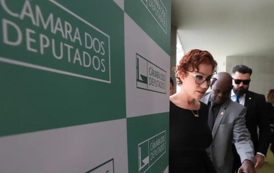 STF julga nesta sexta recurso de Carla Zambelli contra condenação por invasão ao sistema do CNJ