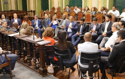 Câmara de Salvador pauta mais de 200 projetos, incluindo plano de carreira de professores e alterações urbanísticas