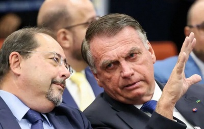Bolsonaro planeja pedir prisão domiciliar no STF em caso de condenação; defesa alega saúde