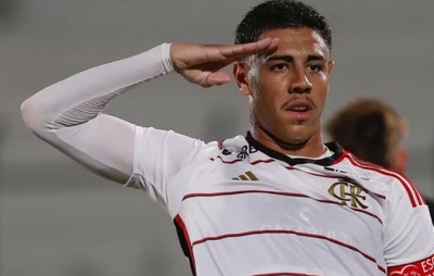 Flamengo recusa proposta milionária do Bahia por zagueiro da base