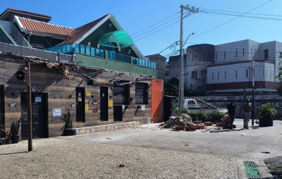 Sedur remove estruturas irregulares em área pública no bairro de Boa Viagem
