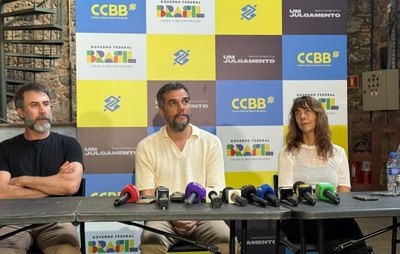 Wagner Moura debate política e teatro em nova peça com participação do público