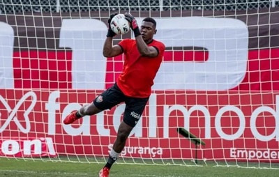 Jequié anuncia contratação do goleiro Yuri Sena por empréstimo do Vitória