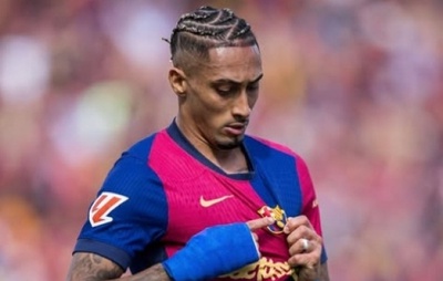 Show de Raphinha! Barça aplica virada relâmpago no El Clássico e dispara na liderança do Espanhol