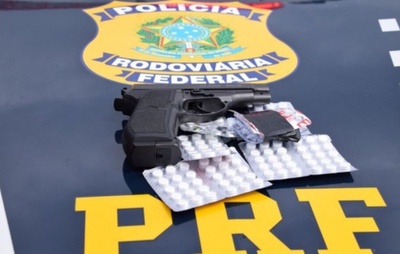 Caminhoneiro é Preso com Drogas e Excesso de Carga em Fiscalização na BR-324