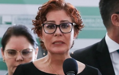 Carla Zambelli: Tribunal Italiano Mantém Deputada Presa em Regime Fechado Durante Extradição para o Brasil