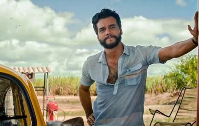 Distribuidora de “Anora” e “Parasita” adquire direitos de “O Agente Secreto”, estrelado por Wagner Moura