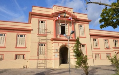 Prefeitura exonera gerente de cultura de Alagoinhas após polêmica com radialista