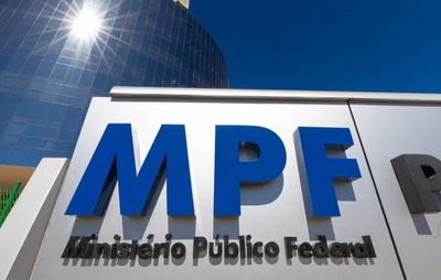 MPF arquiva investigação sobre supostos comentários xenófobos de jornalista em live no YouTube