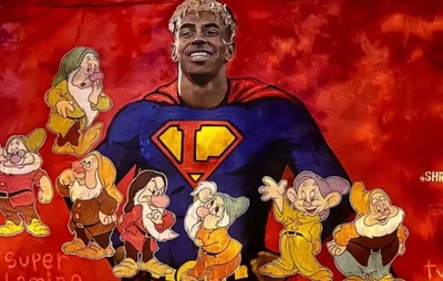 Mural de Lamine Yamal é Modificado com Referência aos Sete Anões Após Polêmica de Festa