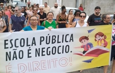 Em Brumado, professores protestam contra privatização e militarização de ensino