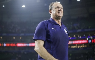 Ceni exalta superação do Bahia após triunfo histórico sobre o Palmeiras: "É preciso vencer batalhas como a de hoje"