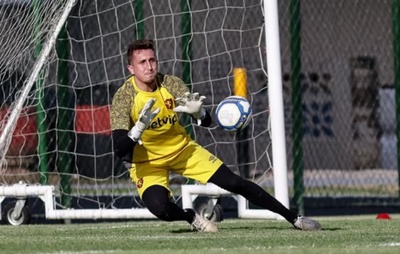 Vitória acerta com goleiro do Sport após saída de Gabriel Vasconcellos