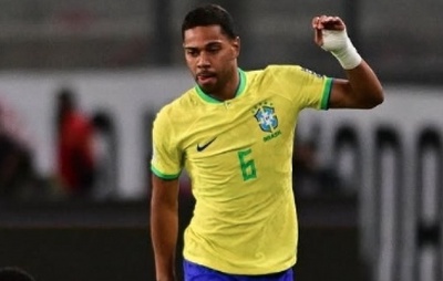 Renan Lodi critica ausência da Seleção Brasileira: “Não sei se convocam quem merece”