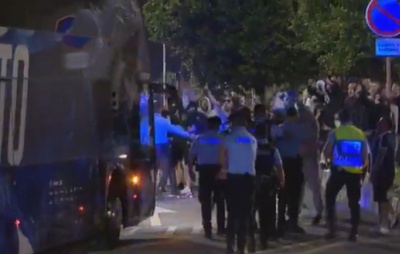 VÍDEO: Porto é recebido com protesto da torcida após eliminação na Copa do Mundo de Clubes