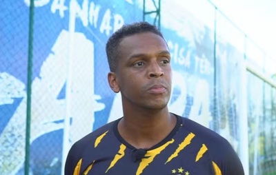Ex-Corinthians, Jô é preso por falta de pagamento de pensão em Guarulhos