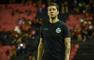 Vitória x Juventude: Gilberto pode ser desfalque e Carpini reencontra o Barradão