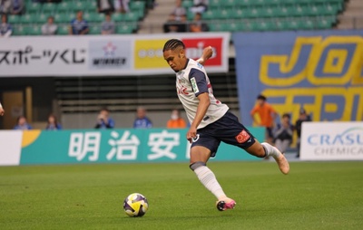 Baiano Eduardo Mancha vive fase artilheira e projeta estreia na Copa do Imperador pelo Ventforet Kofu