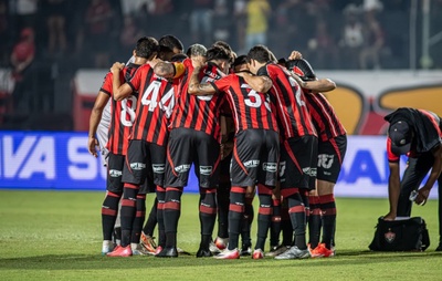 Vitória atinge metade do Brasileirão com desempenho histórico baixo e mira recuperação no Barradão