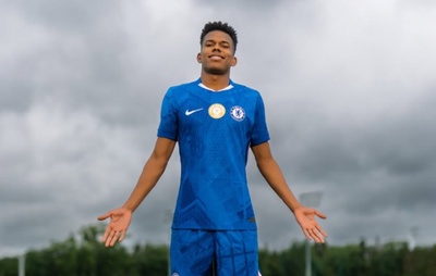 Estevão Assina com Chelsea: Jovem Promessa Brasileira Embarca para o Gigante Inglês