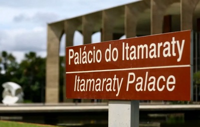 Brasil aciona EUA na OMC contra tarifas de Trump, buscando defender sistema multilateral
