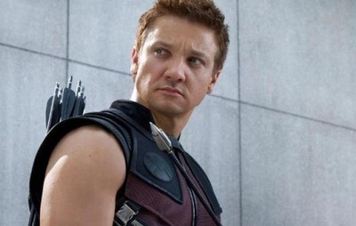 Jeremy Renner prepara livro sobre acidente que quase o matou