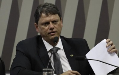 Justiça dá 30 dias para governo Tarcísio contratar equipes de saúde para presídios na capital