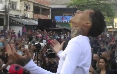 Oruam celebra liberdade com fast food e revela planos pós-prisão