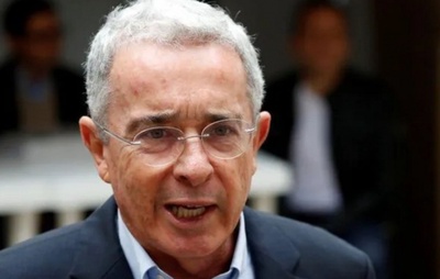 Justiça da Colômbia declara ex-presidente Álvaro Uribe culpado em caso de suborno
