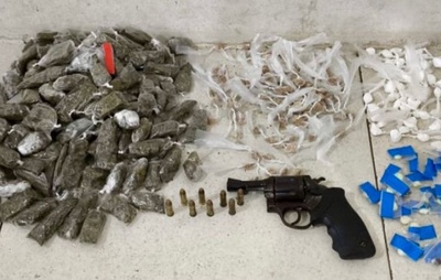 PM apreende adolescente com drogas e arma de fogo no Sudoeste baiano