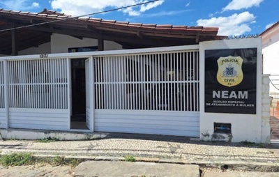 Homem é preso em Serrinha por agredir e ameaçar companheira com modelador de cachos