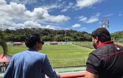 Empresário Anderson Franco visita CT do Vitória e avalia parceria para programa de sócios