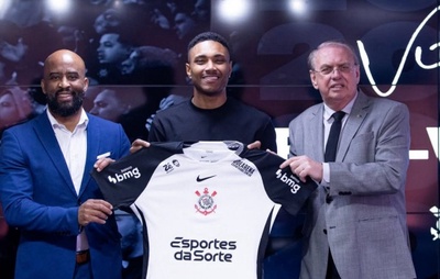 Corinthians: Dorival Jr. com desfalques e cautela na estreia de Vitinho