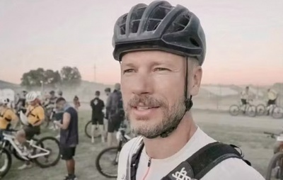 Rodrigo Hilbert passa por cirurgia de emergência na África após acidente em maratona de moutain bike