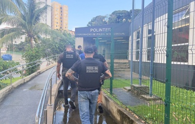 Três foragidos da Justiça envolvidos com tráfico de drogas, homicídios e roubo são presos pela polícia