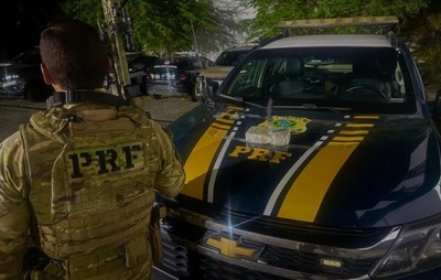 Passageira de ônibus é presa com 1 kg de cocaína em Feira de Santana